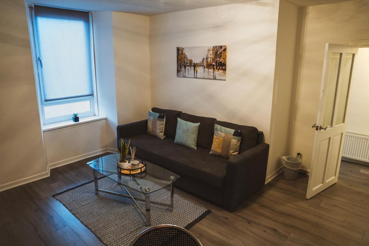 1 Bedroom Flat With Easy Parking/Public Transport دندي المظهر الخارجي الصورة