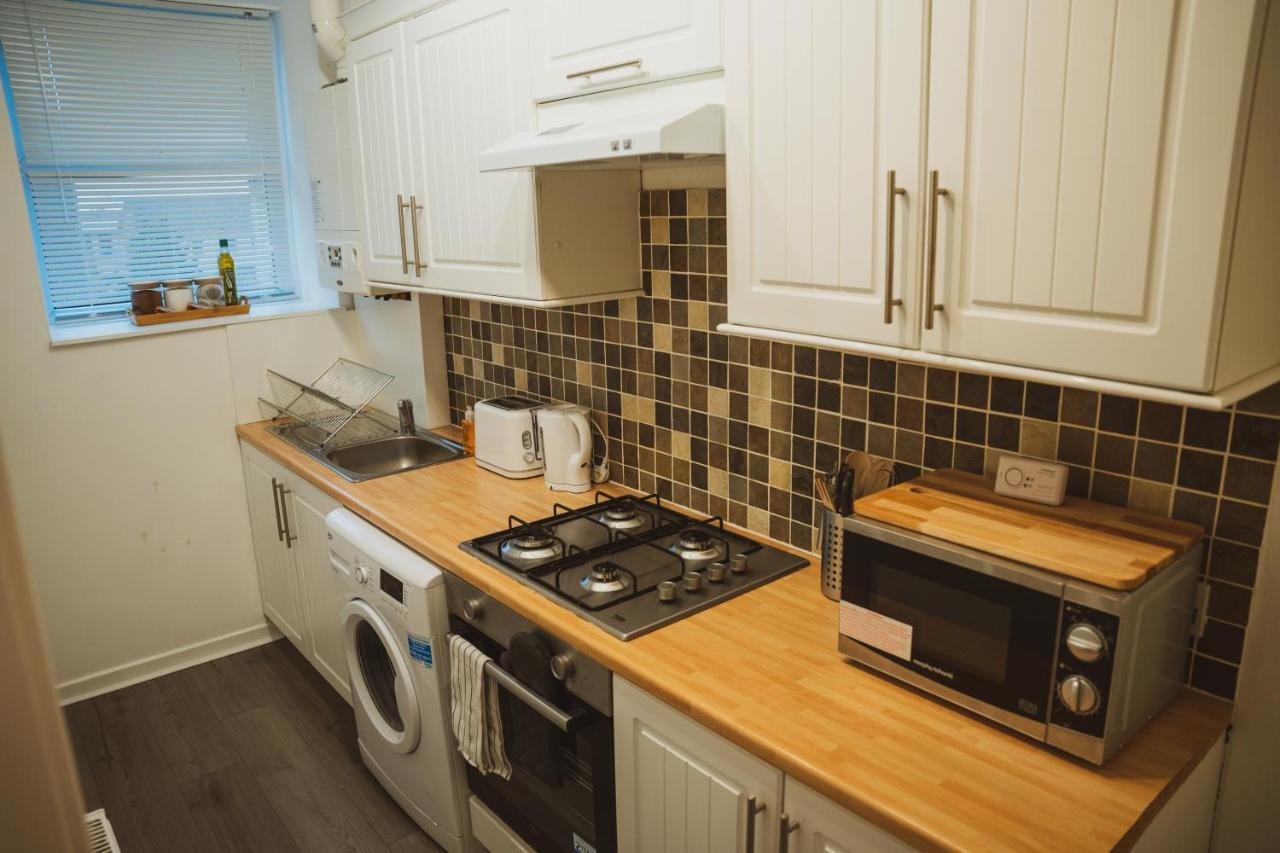 1 Bedroom Flat With Easy Parking/Public Transport دندي المظهر الخارجي الصورة